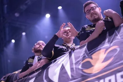Vitória da Team Vitality! A Team Vitality venceu a MOUZ por 2 a 1 nas semifinais do BLAST.tv Austin Major 2025 e avança para a final!